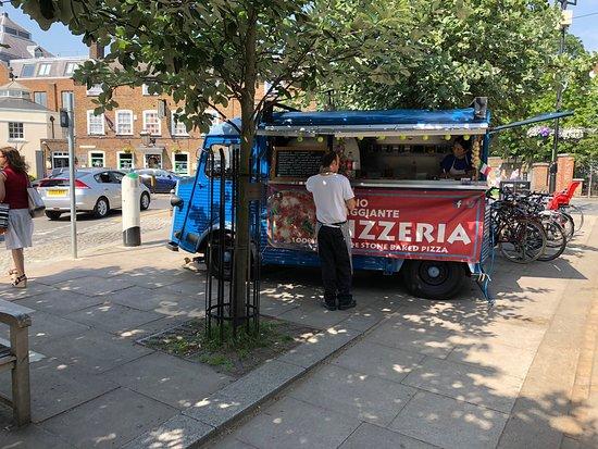 Forno Viaggiante Pizzeria